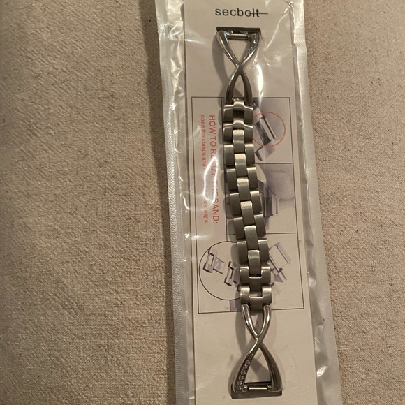 NWT Adjustable Apple Watch Band - Picture 5 of 5